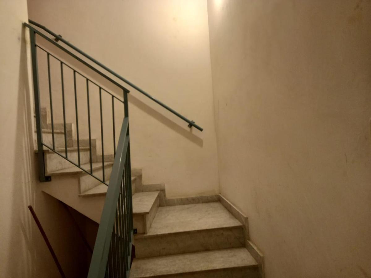 Room In Historical City Centre With Private Bathroom Катания Экстерьер фото