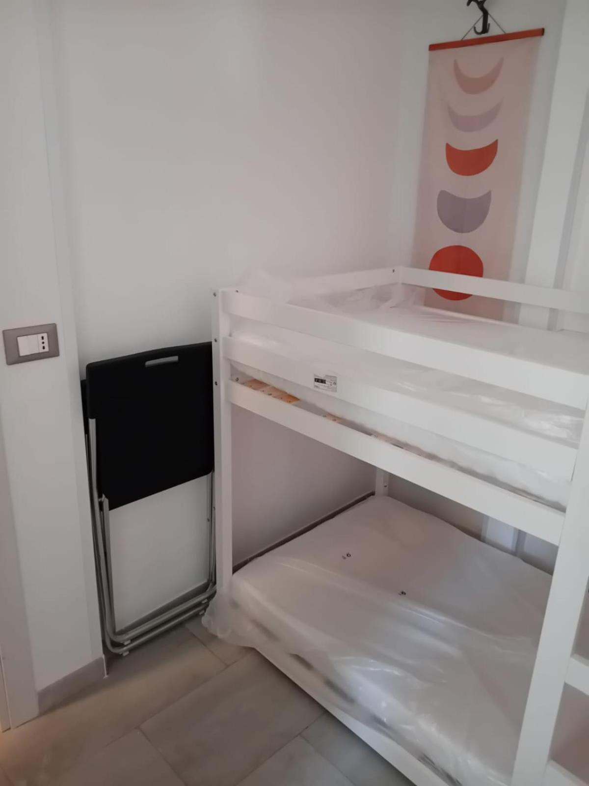 Room In Historical City Centre With Private Bathroom Катания Экстерьер фото
